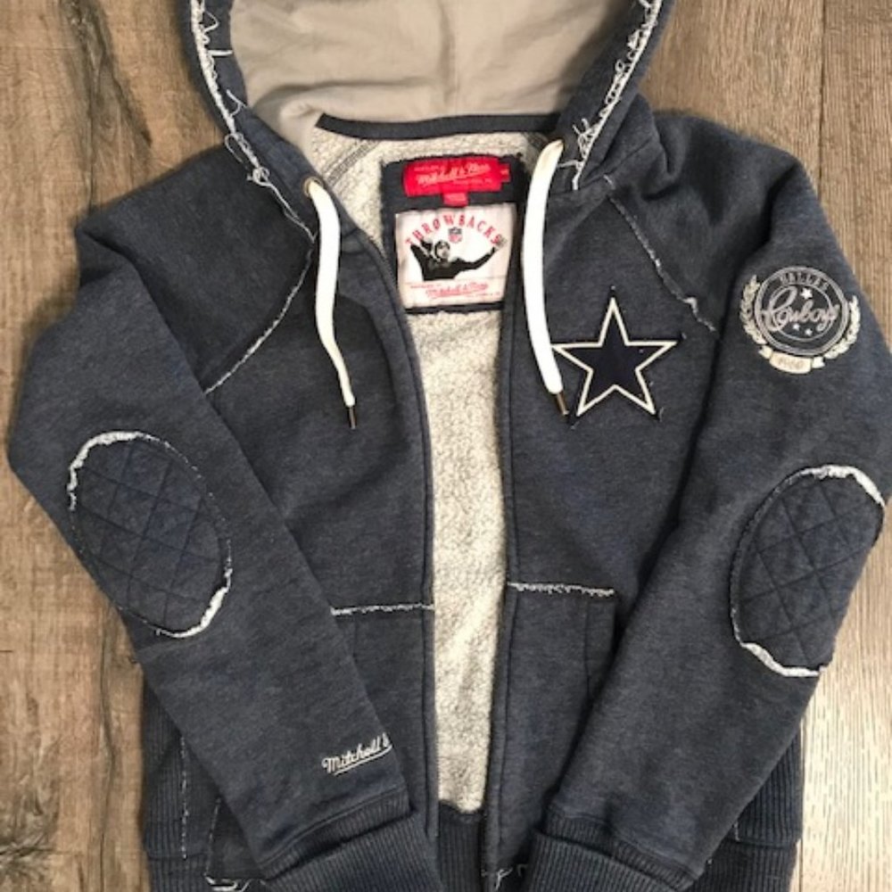 Women’s Mitchell & Ness Dallas Cowboys Throwback Hoodie